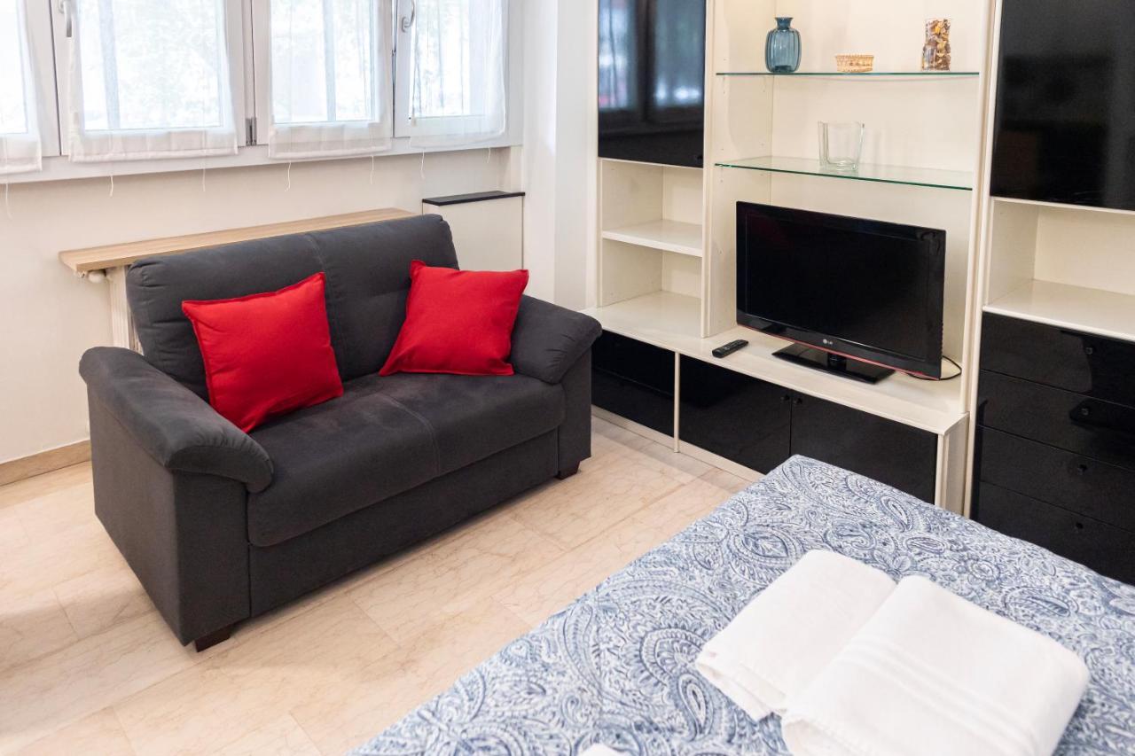 Accogliente Loft In Zona Monumentale/Cenisio Apartment Milano Ngoại thất bức ảnh